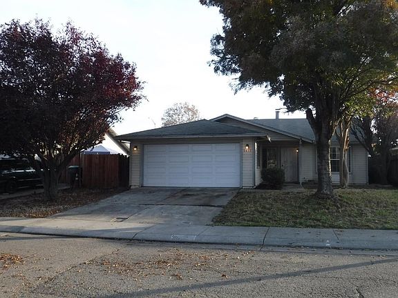 2nd image of 1411 Capitola Cir