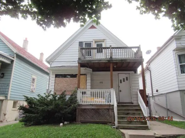 2424 W Maple STREET, Milwaukee, WI 53204