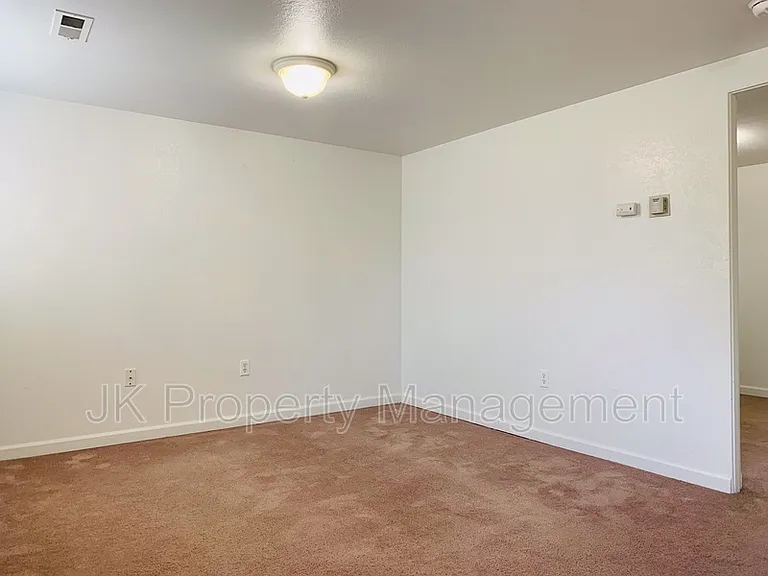 4000 Ella Ave #1 — Photo 5