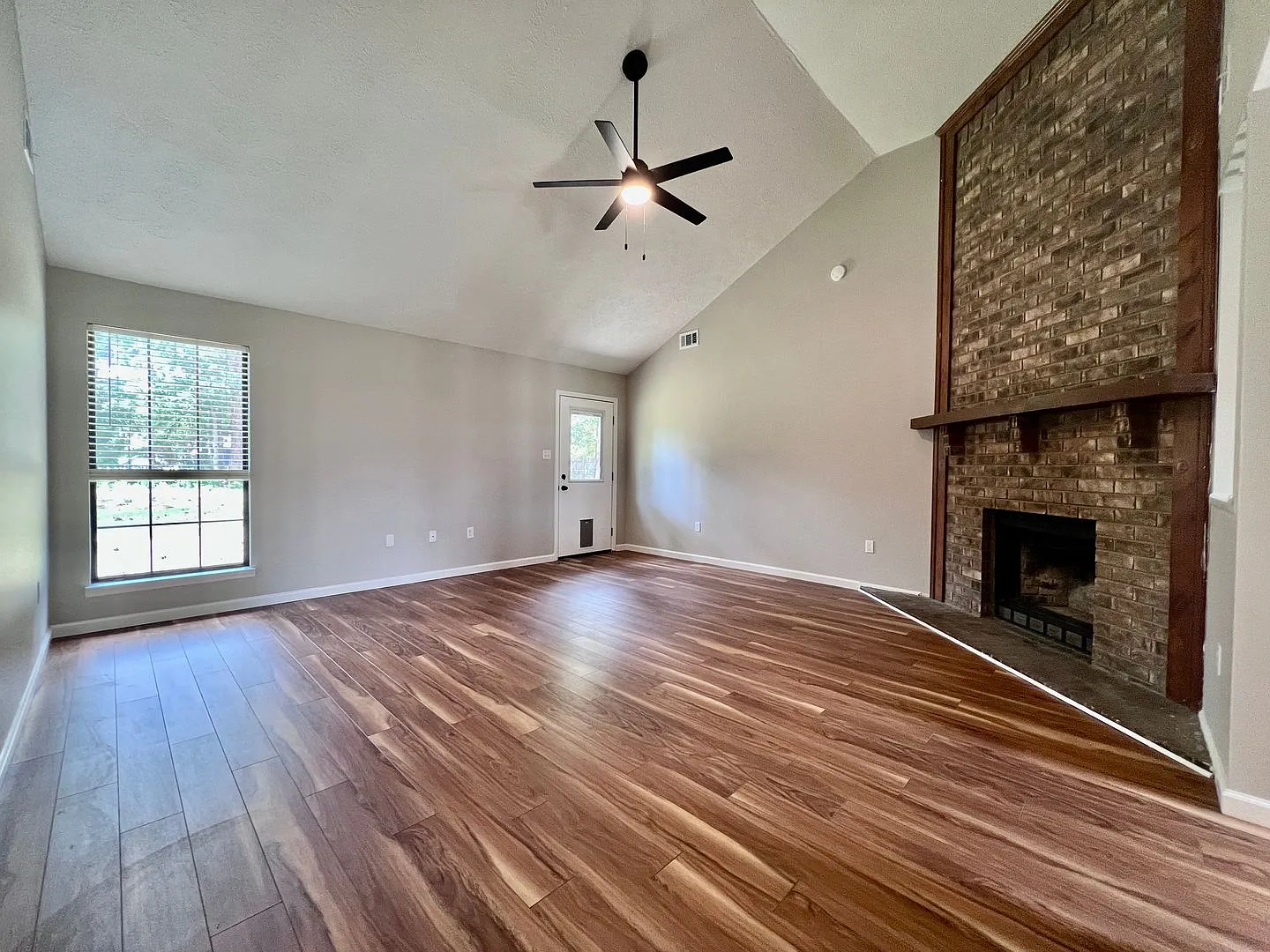 Beautiful 3 bedroom home in Bloomingdale minutes from Pooler — Photo 4