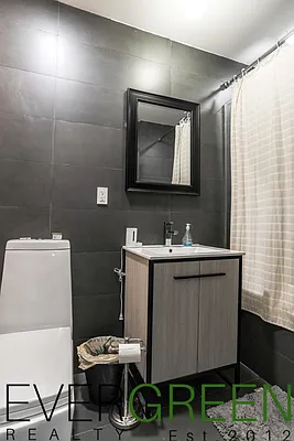 Rented by Pinn Realty | media 14