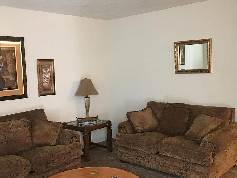 1481 SE Honeysuckle Loop — Photo 2
