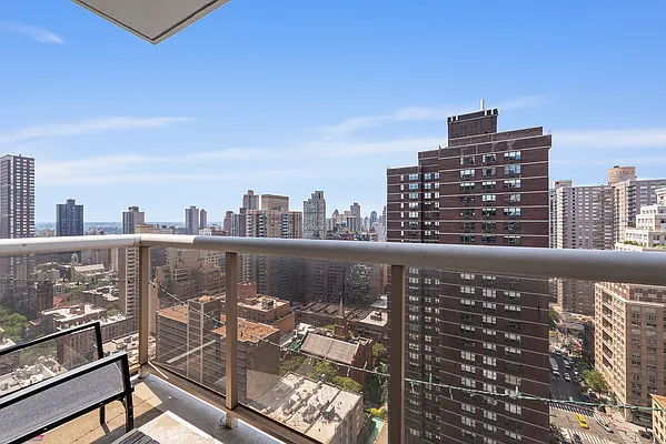 Rented by Compass | media 13