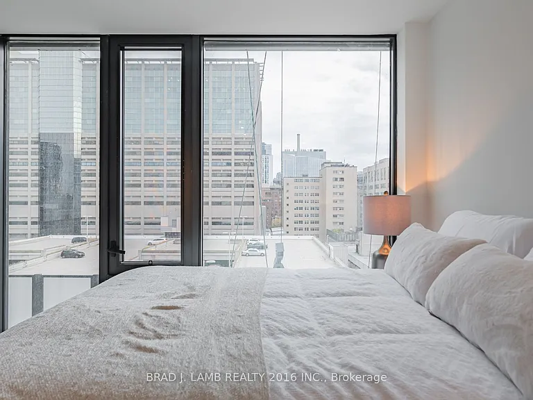 195 McCaul St #1005 — Photo 19