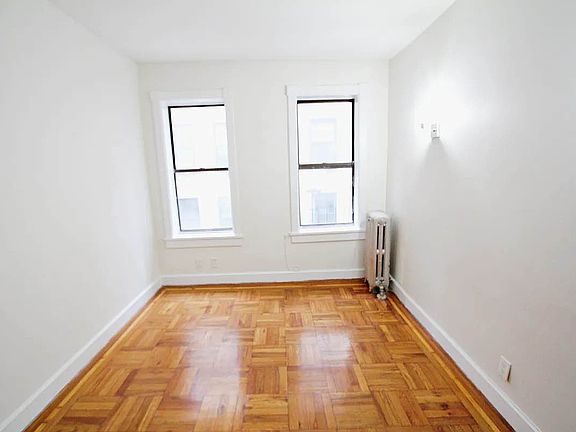 3rd image of 401 Edgecombe Ave APT C2