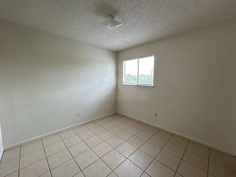 4209 Water St — Photo 14