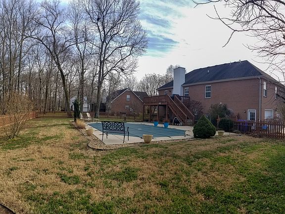 2nd image of 112 Creekwood Dr