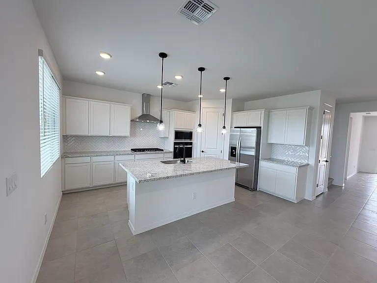 24172 W Raymond St — Photo 18