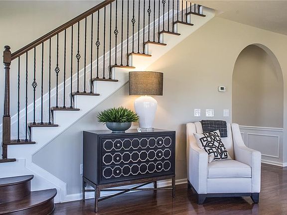 2nd image of 6818 Majestic Oaks Dr