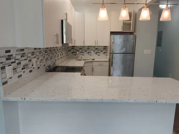 208 Mac Donough Street image 1 of 10