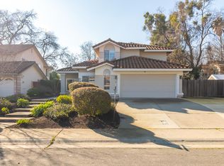 4 Marina Blue Ct, Sacramento, CA 95831