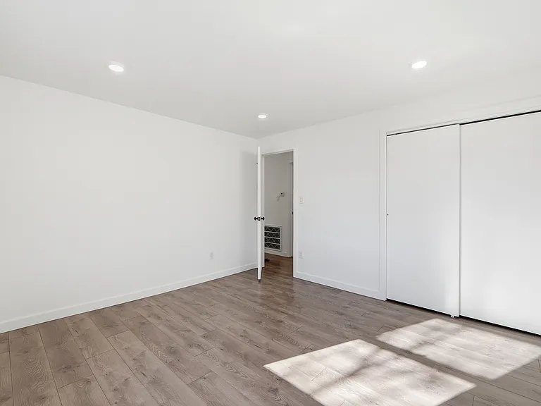 73 Macarthur Ave #1 — Photo 9