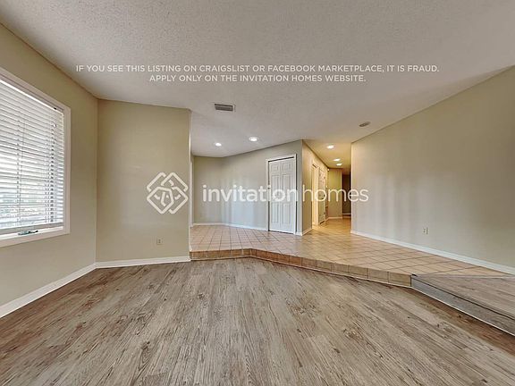 4th image of 9305 Pebble Creek Dr