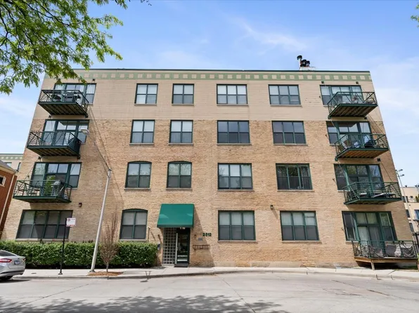 2512 N Bosworth Ave APT 208, Chicago, IL 60614