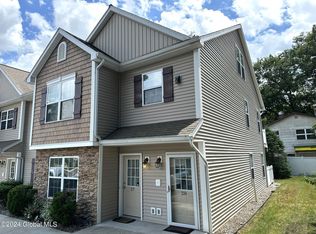 2000 Curry Rd #28, Schenectady, NY 12303