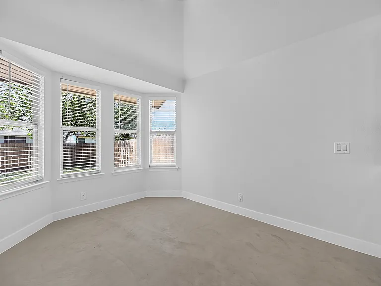 14511 Oliphant St — Photo 23