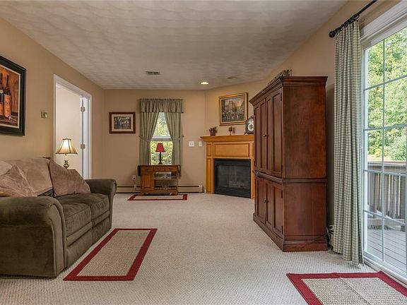 2nd image of 51 Whitney Ln