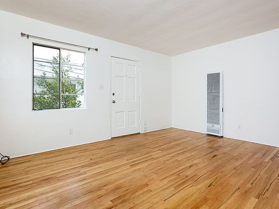 3rd image of 4223-4229 Utah St