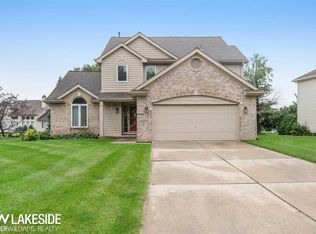 6765 Berwick Dr, Clarkston, MI