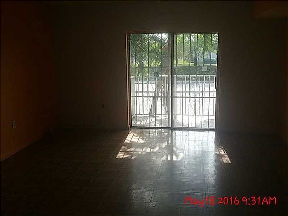 4th image of 250 NW 107th Ave APT 206