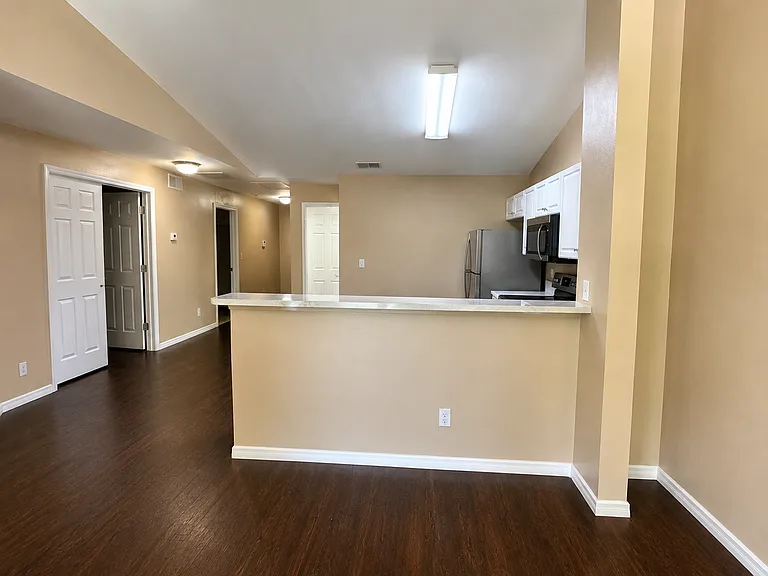 346 Bell Blvd S — Photo 18
