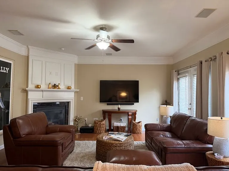 2842 Loftview Sq — Photo 3