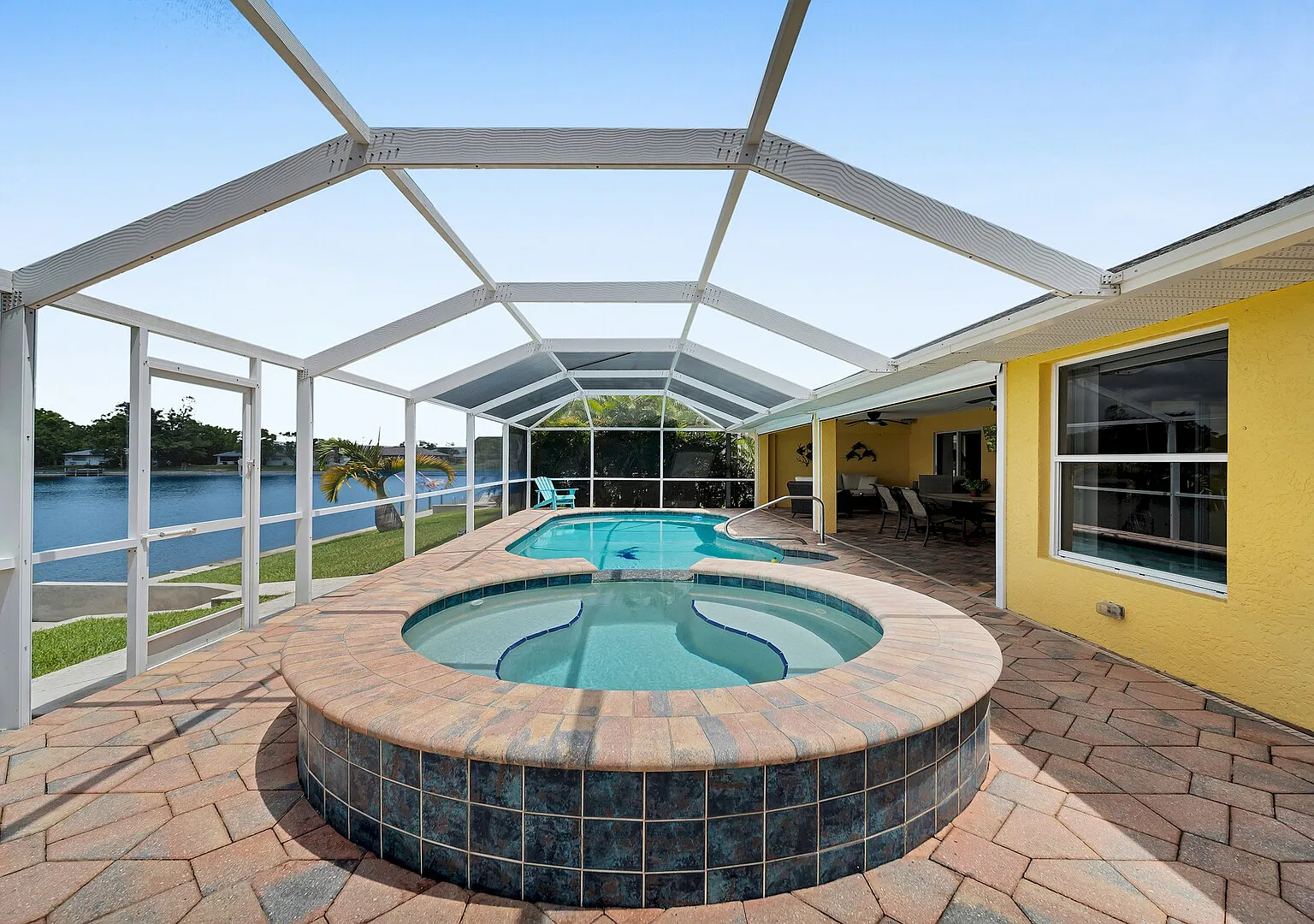 Casa de La Vista Pool & Spa with lakefront view — Photo 3