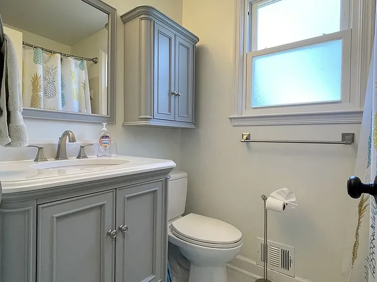 502 Clagett St SW — Photo 31