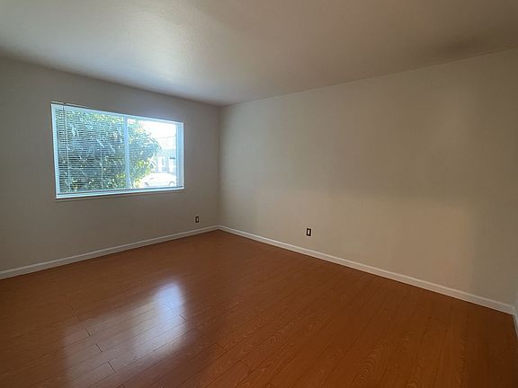 5th image of 883 Sharmon Palms Ln #A