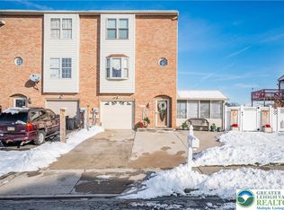 215 Flint Hill Rd, Alburtis, PA 18011