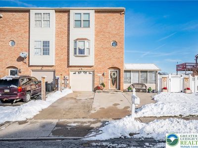 215 Flint Hill Rd, Alburtis, PA, 18011