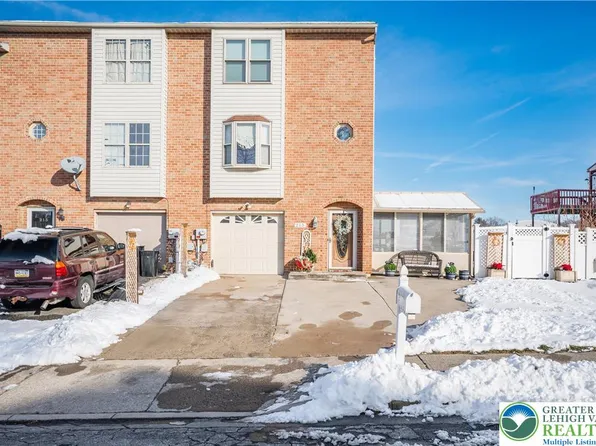 215 Flint Hill Rd, Alburtis, PA 18011