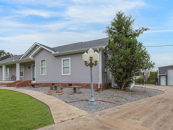 4th image of 4915 Creighton Dr