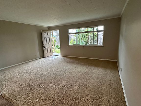 2nd image of 118 Vista Del Mar Ave #2