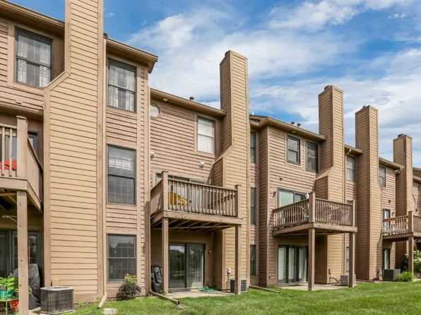 3365 Breckland Ct, Ann Arbor, MI 48108