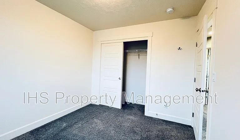 9801 Silverbright Dr — Photo 17