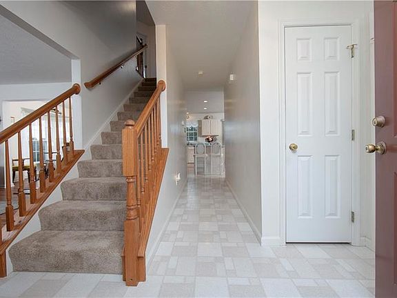 3rd image of 7501 Pine Creek Dr
