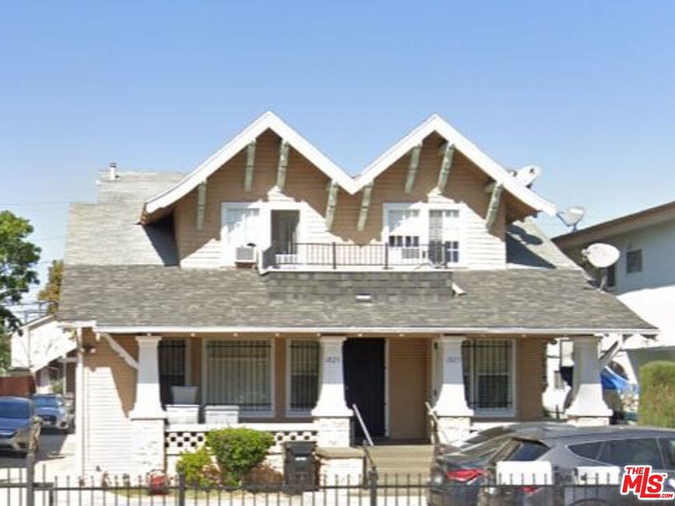 1st image of 1825 S Van Ness Ave
