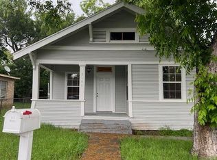 2109 N Camp St, Seguin, TX 78155