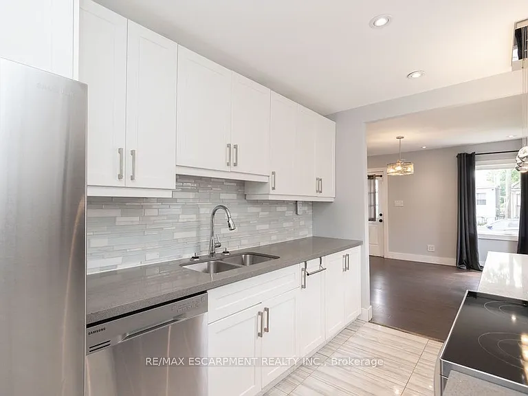 57 Division St — Photo 16