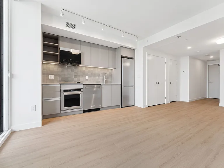 10420 City Pkwy — Photo 35