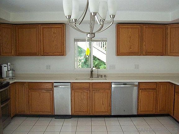 4th image of 168 Hill Dr #A