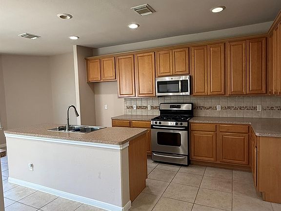 4th image of 7107 Dove Hollow Ct