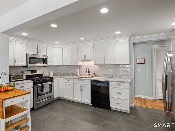 5th image of 49 Minivale Road