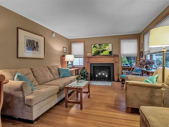 3rd image of 106 Burwell Ave
