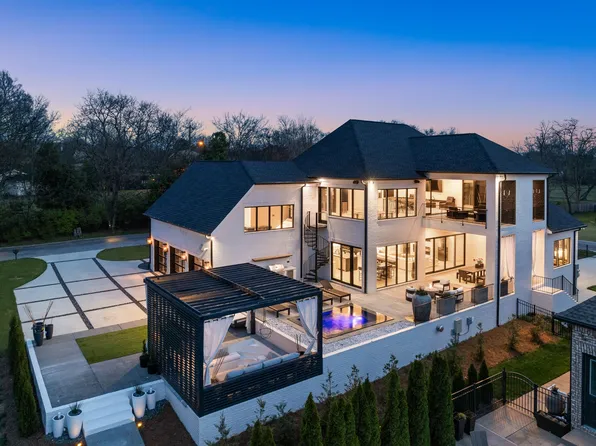 3037 Lakeshore Dr, Old Hickory, TN 37138