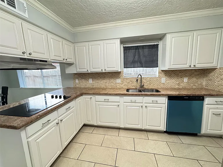 9006 Covent Garden St — Photo 3