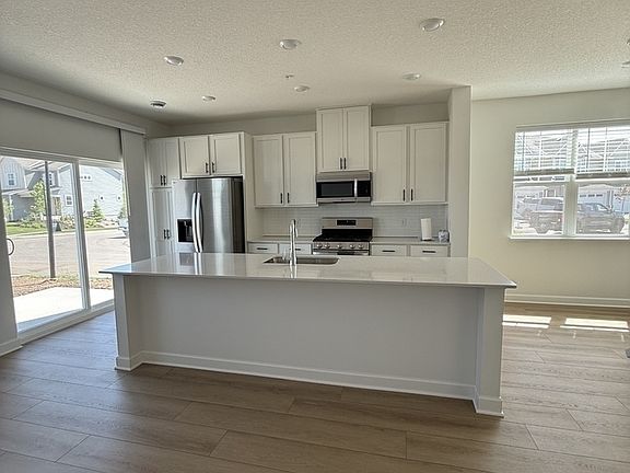 5th image of 1071 Anmeadle Row #0