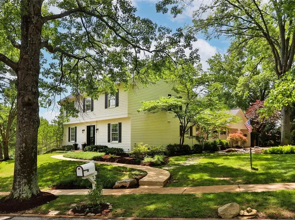 12888 Huntercreek Rd, Saint Louis, MO 63131
