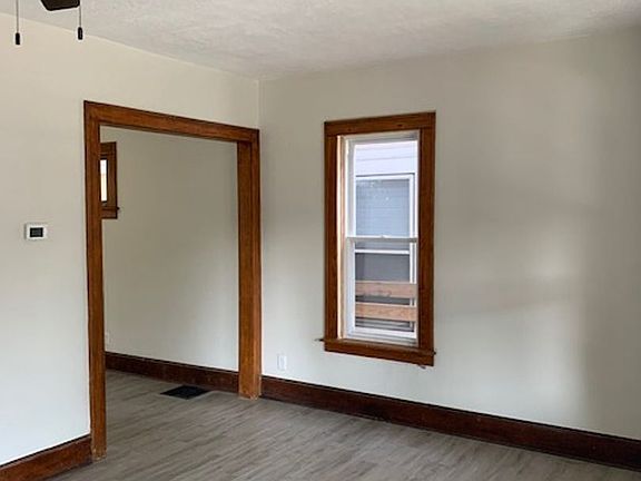 4th image of 393 S Guilford Ave